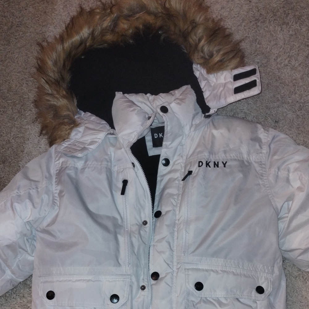 DKNY XL 18/20 Goose - Picture 1 of 5